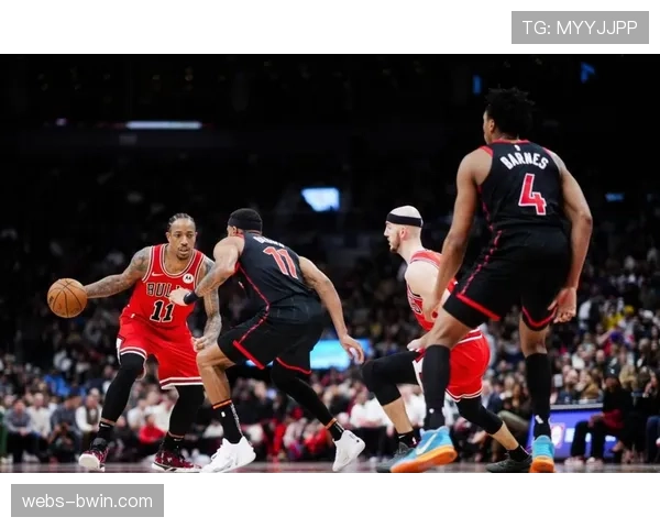 火箭乌度卡尝试各种组合季后赛前寻找最佳轮换方案